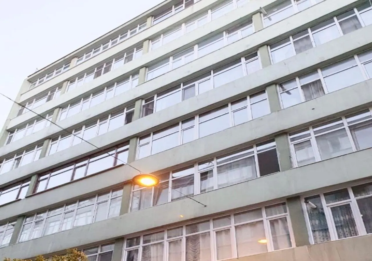 Ardilas Apartment location